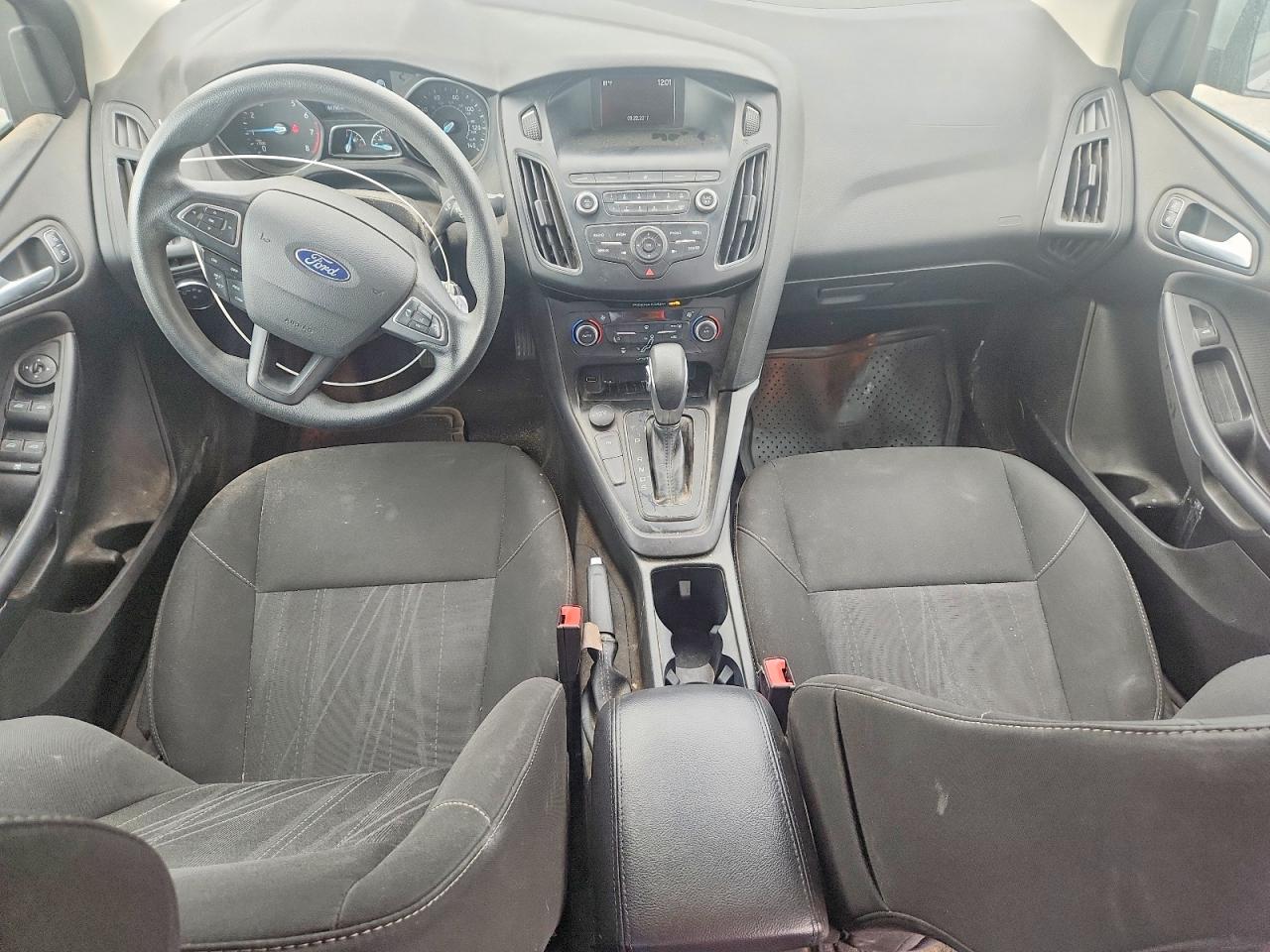 2018 FORD FOCUS SE photo 15