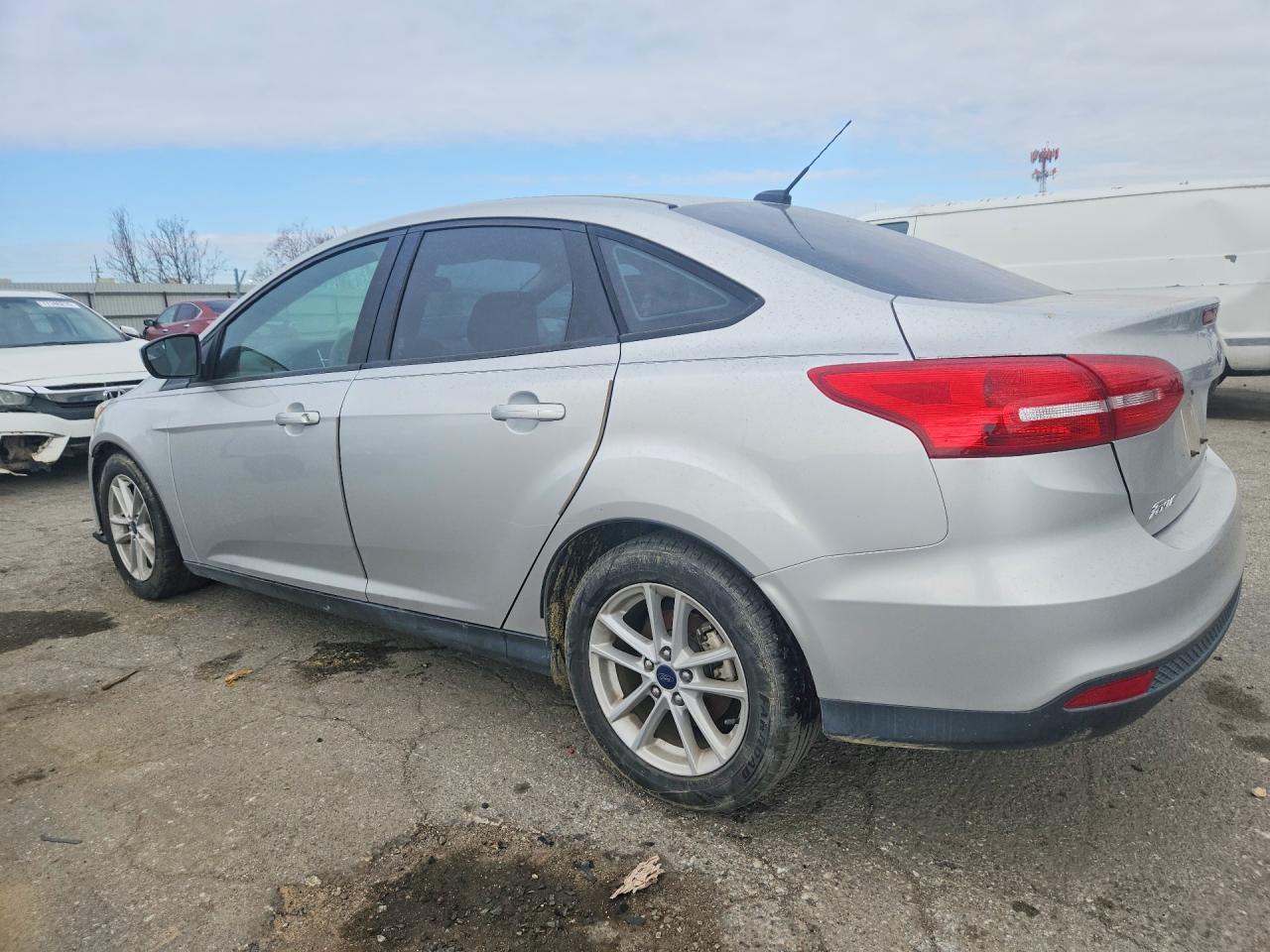 2018 FORD FOCUS SE photo 3