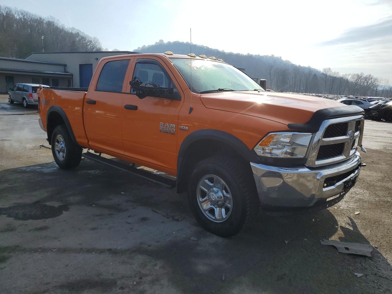 2017 RAM 2500 ST photo 4