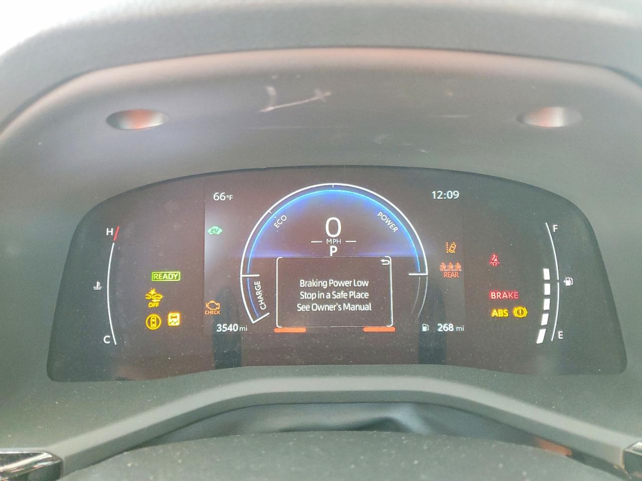 2025 TOYOTA CAMRY LE photo 25
