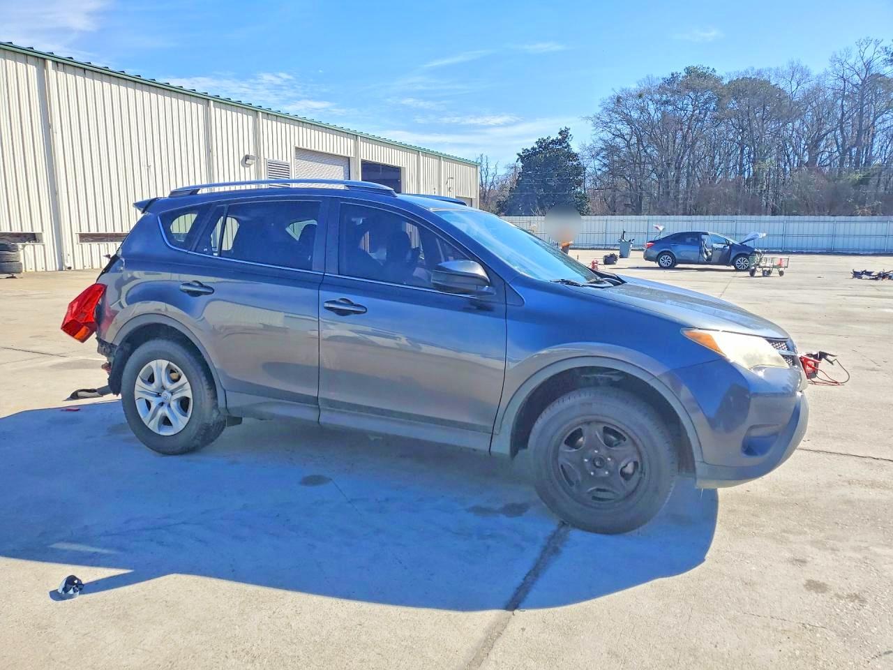 2015 TOYOTA RAV4 LE photo 7