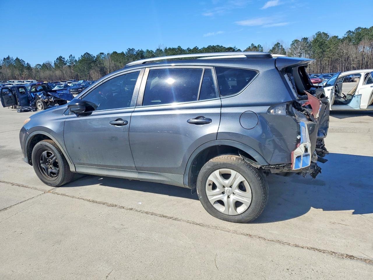 2015 TOYOTA RAV4 LE photo 3