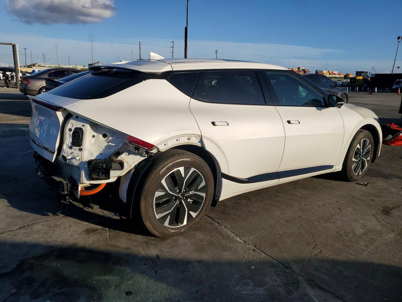 2024 KIA EV6 GT LINE photo 3