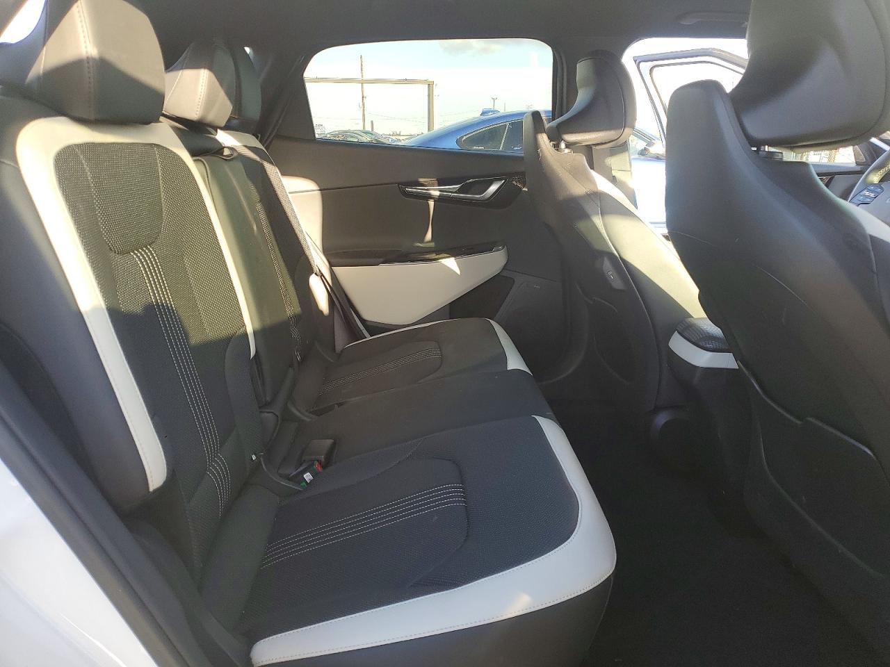 2024 KIA EV6 GT LINE photo 10