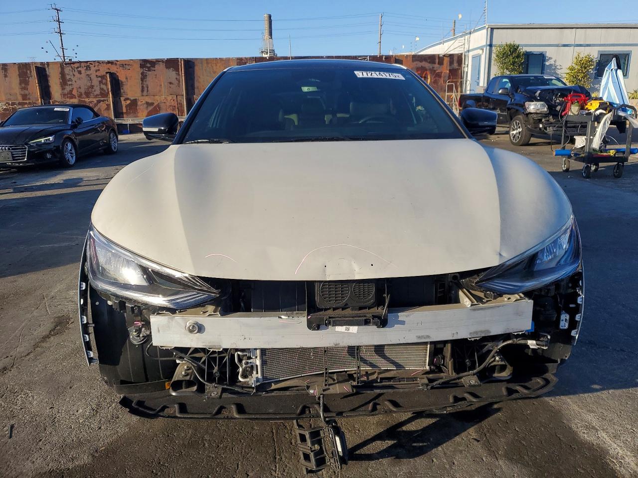 2024 KIA EV6 GT LINE photo 5