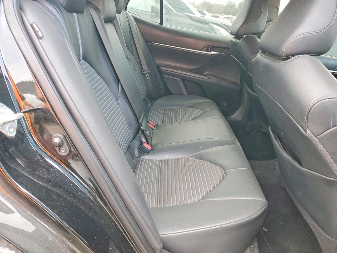 2021 TOYOTA CAMRY SE photo 19