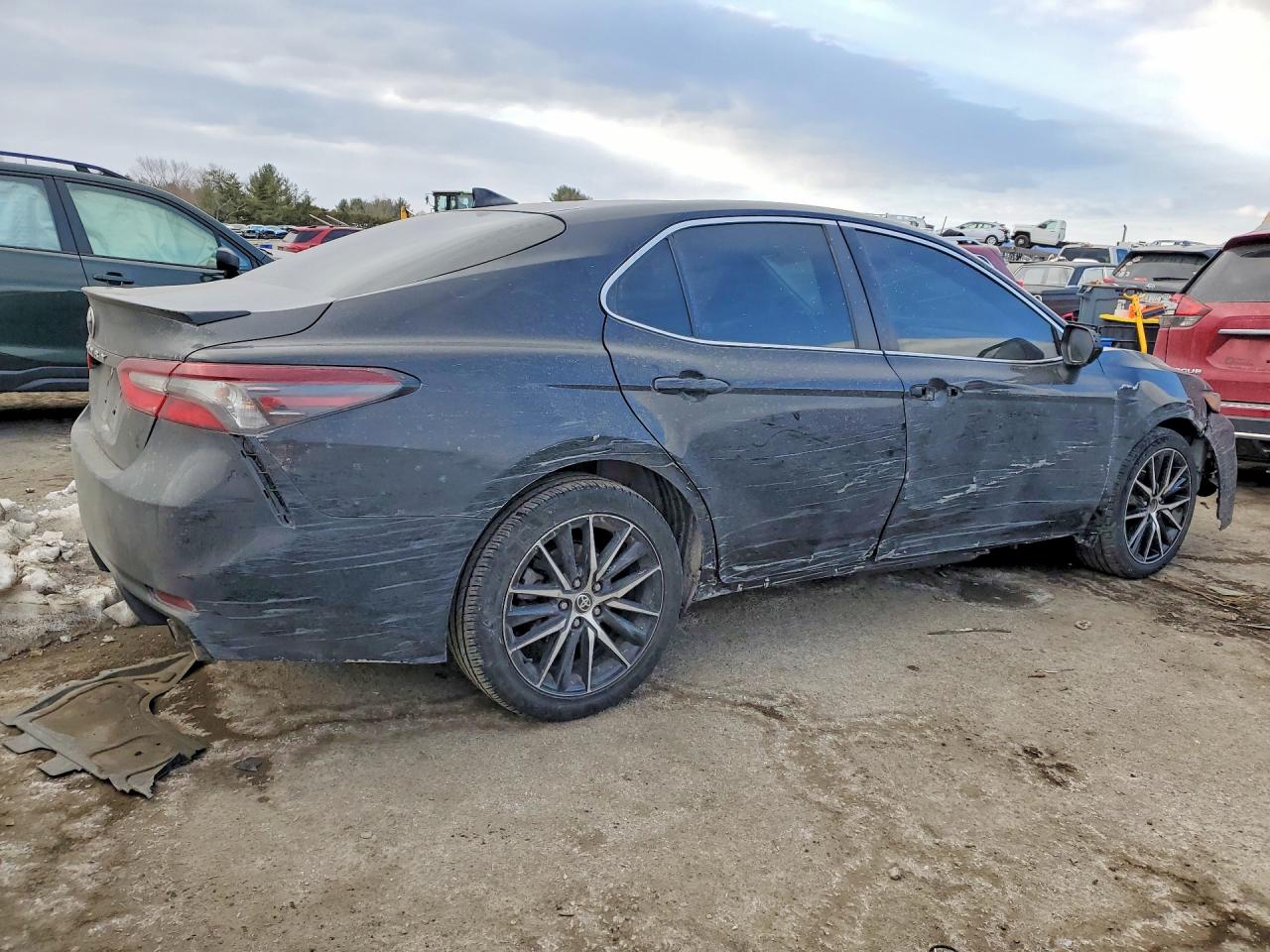 2021 TOYOTA CAMRY SE photo 5