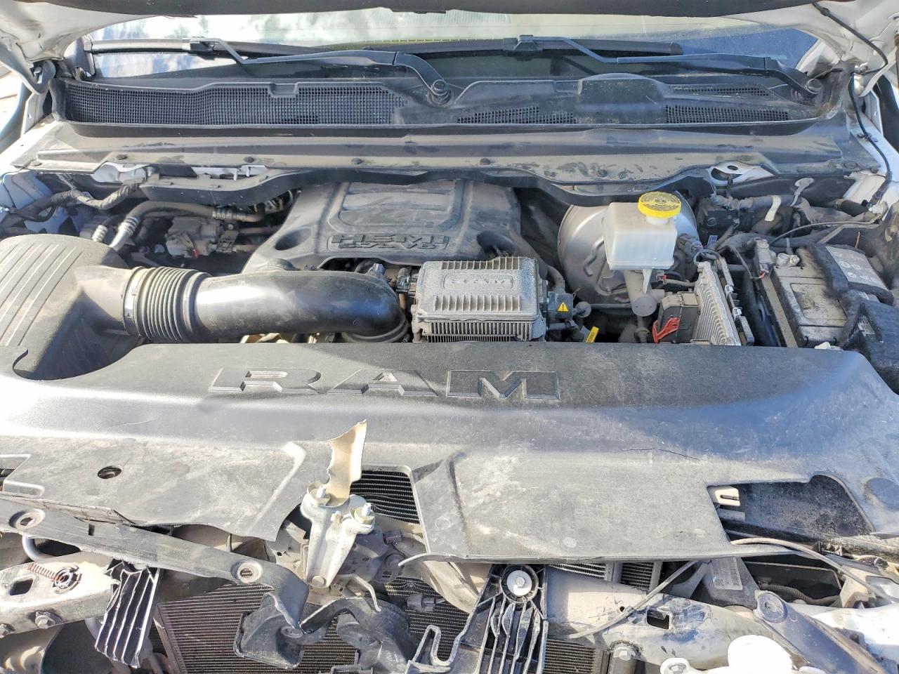 2021 RAM 1500 LARAMIE photo 21