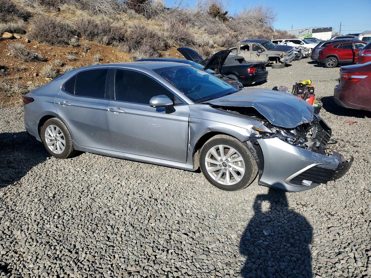 2022 TOYOTA CAMRY LE photo 4