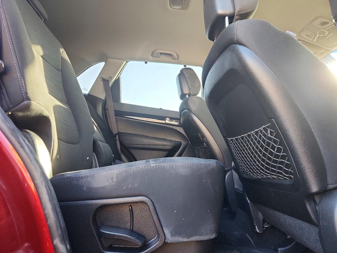 2015 KIA SORENTO LX photo 19