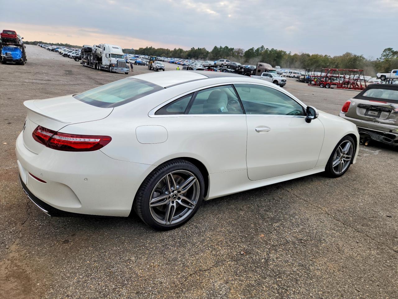 2018 MERCEDES-BENZ E 400 photo 3