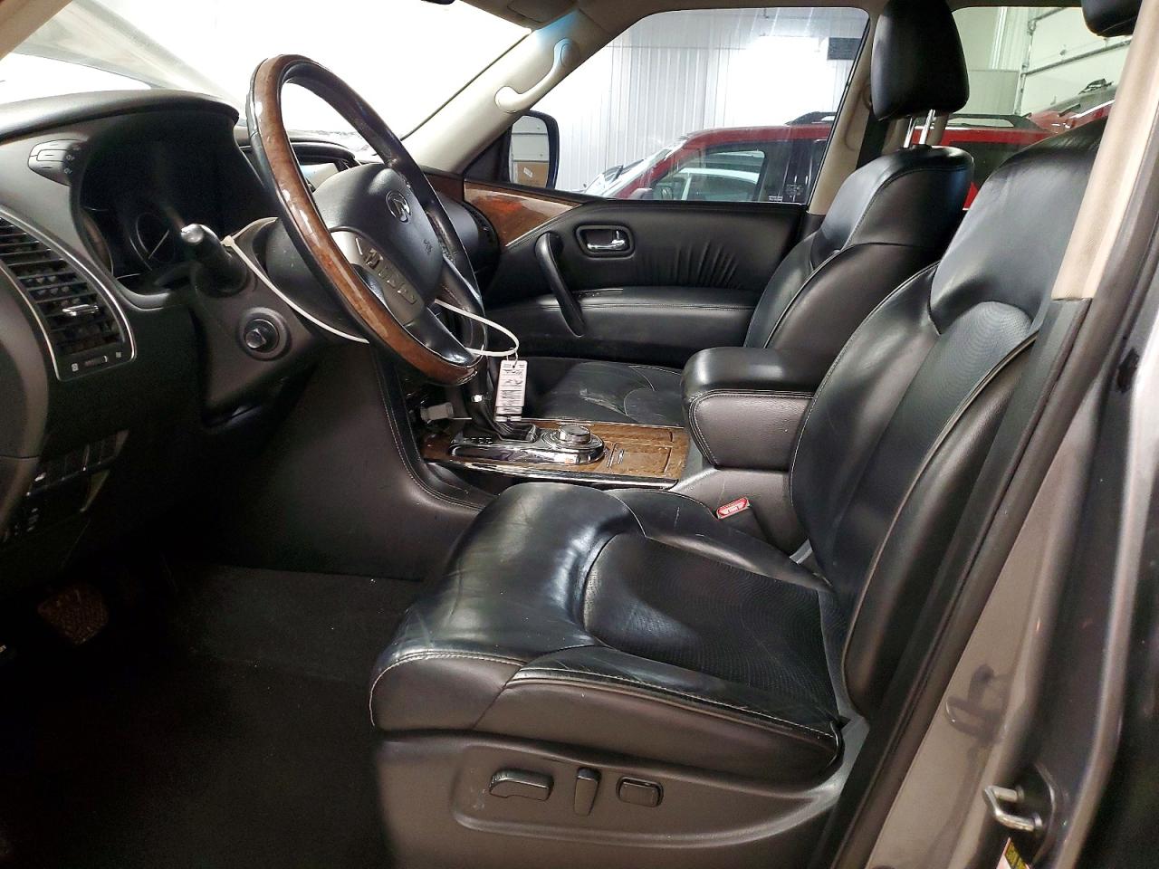 2017 INFINITI QX80 BASE photo 13