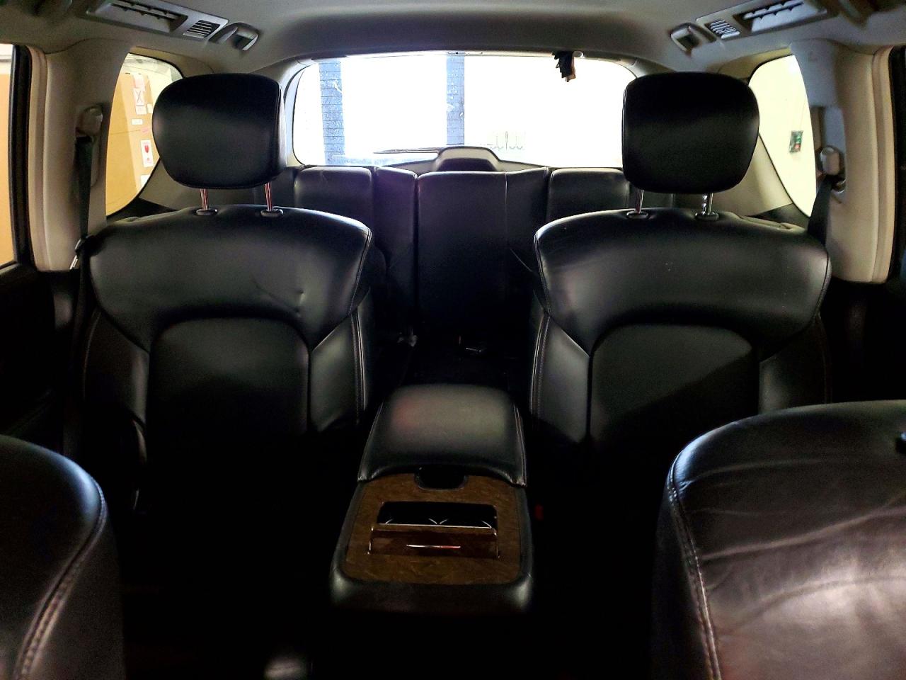 2017 INFINITI QX80 BASE photo 19