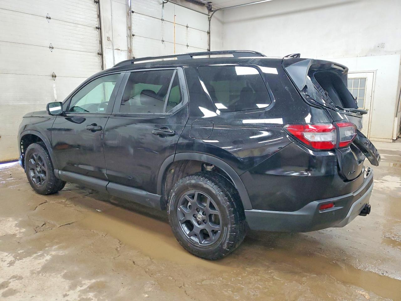 2025 HONDA PILOT TRAILSPORT photo 3