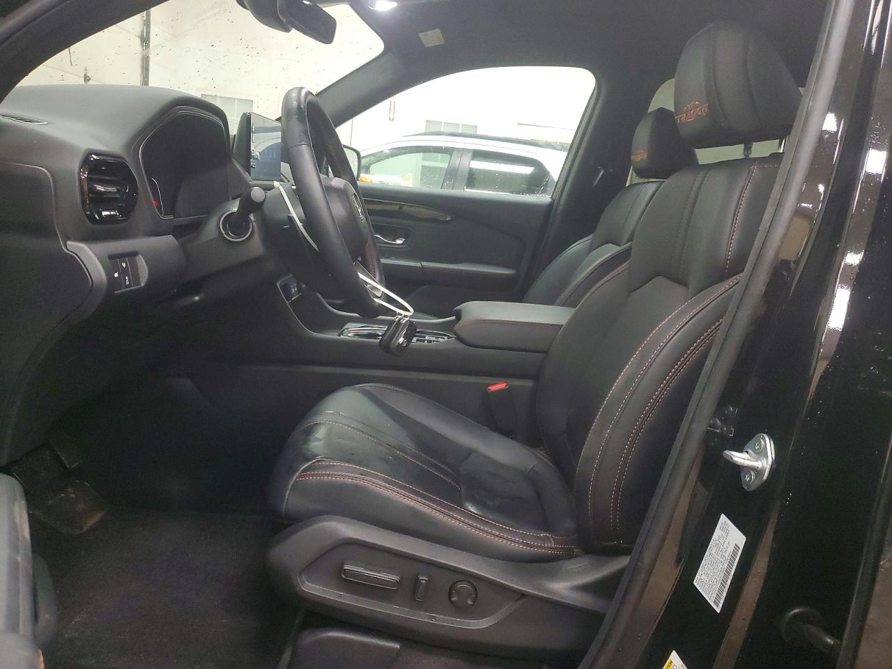 2025 HONDA PILOT TRAILSPORT photo 13