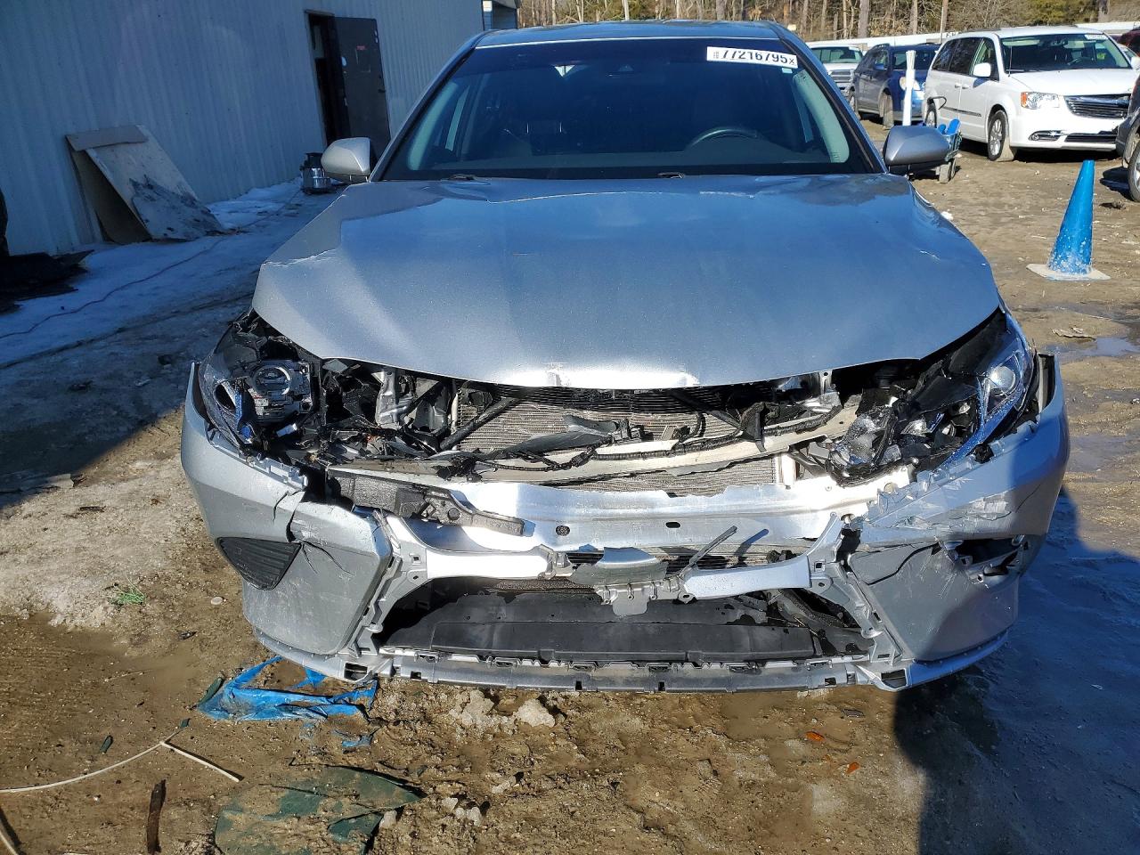 2020 TOYOTA CAMRY SE photo 9
