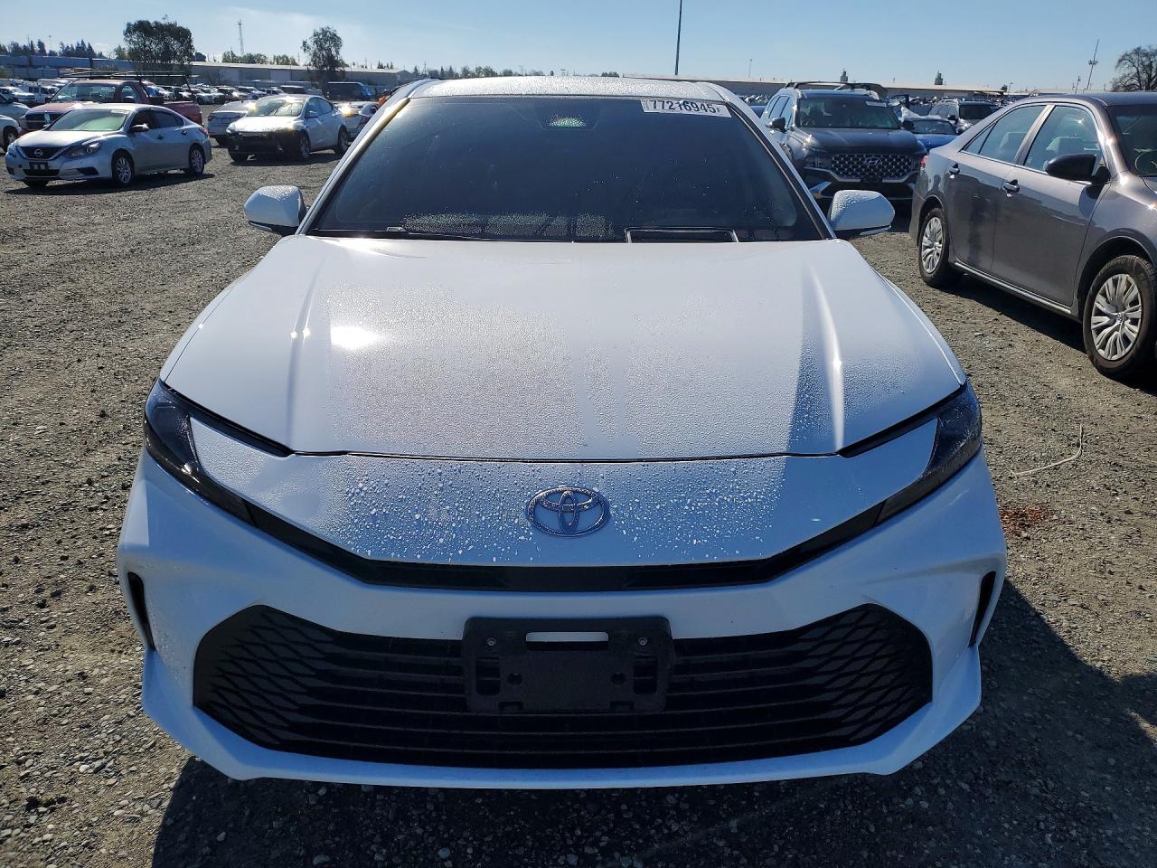 2025 TOYOTA CAMRY LE photo 9