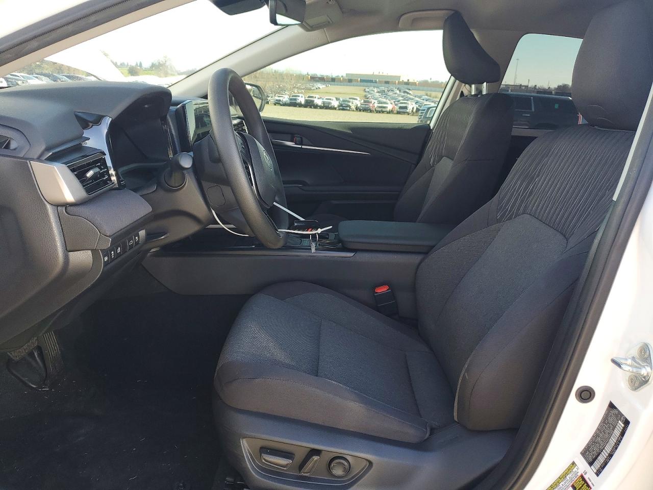 2025 TOYOTA CAMRY LE photo 13