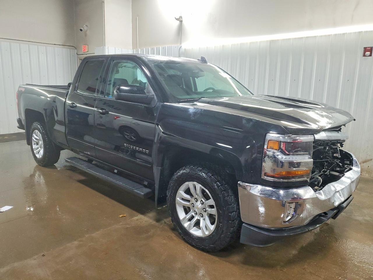 2016 CHEVROLET SILVERADO K1500 LT photo 4