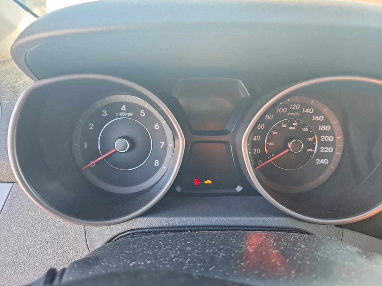2013 HYUNDAI ELANTRA GLS photo 17