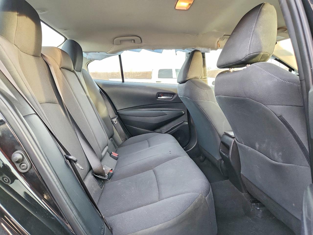 2021 TOYOTA COROLLA LE photo 19