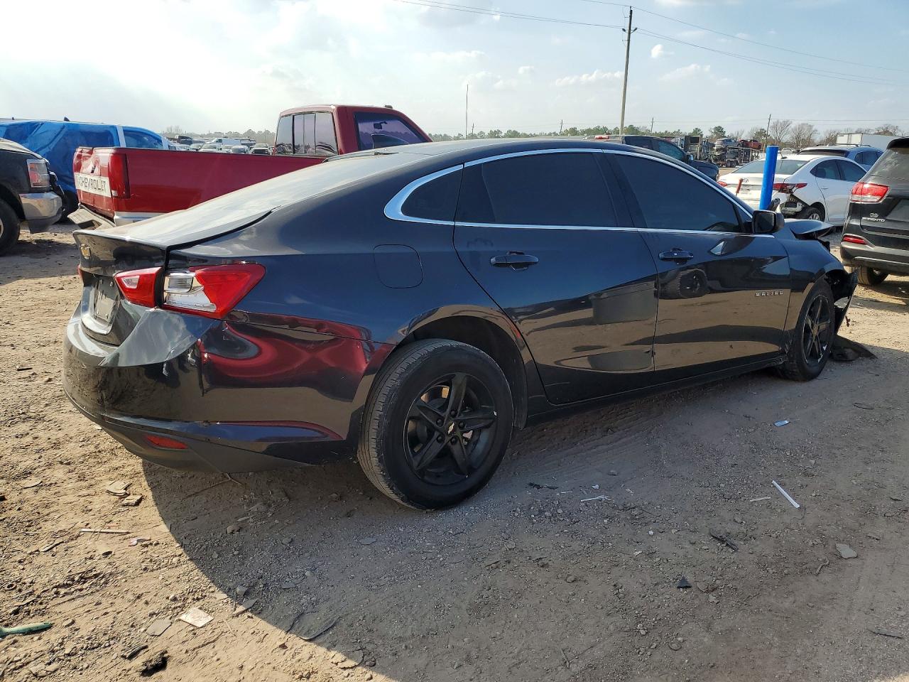 2023 CHEVROLET MALIBU LS photo 3