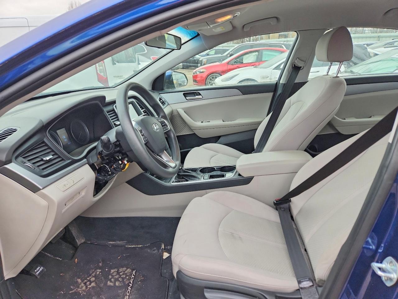 2018 HYUNDAI SONATA SE photo 7