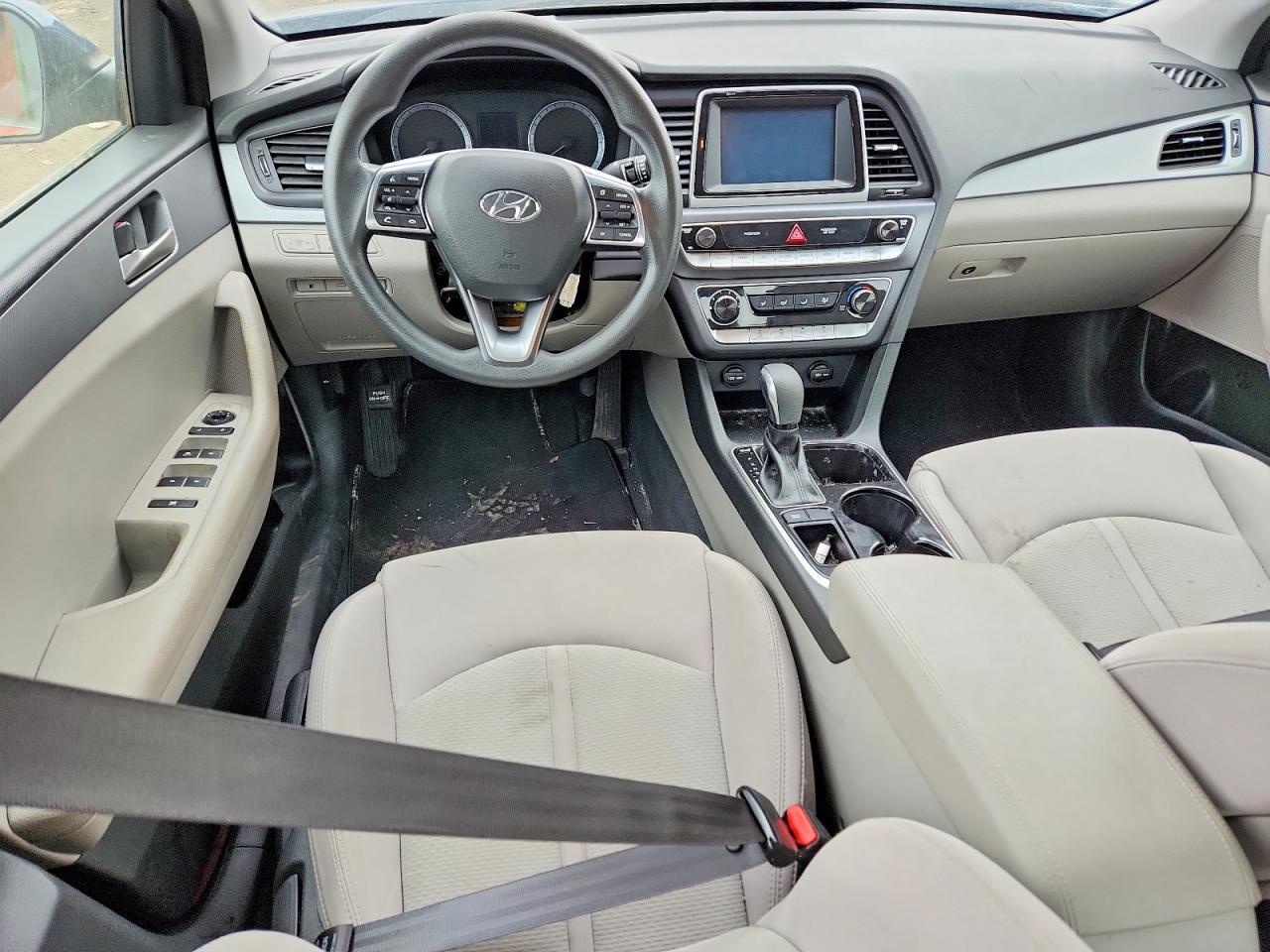 2018 HYUNDAI SONATA SE photo 8