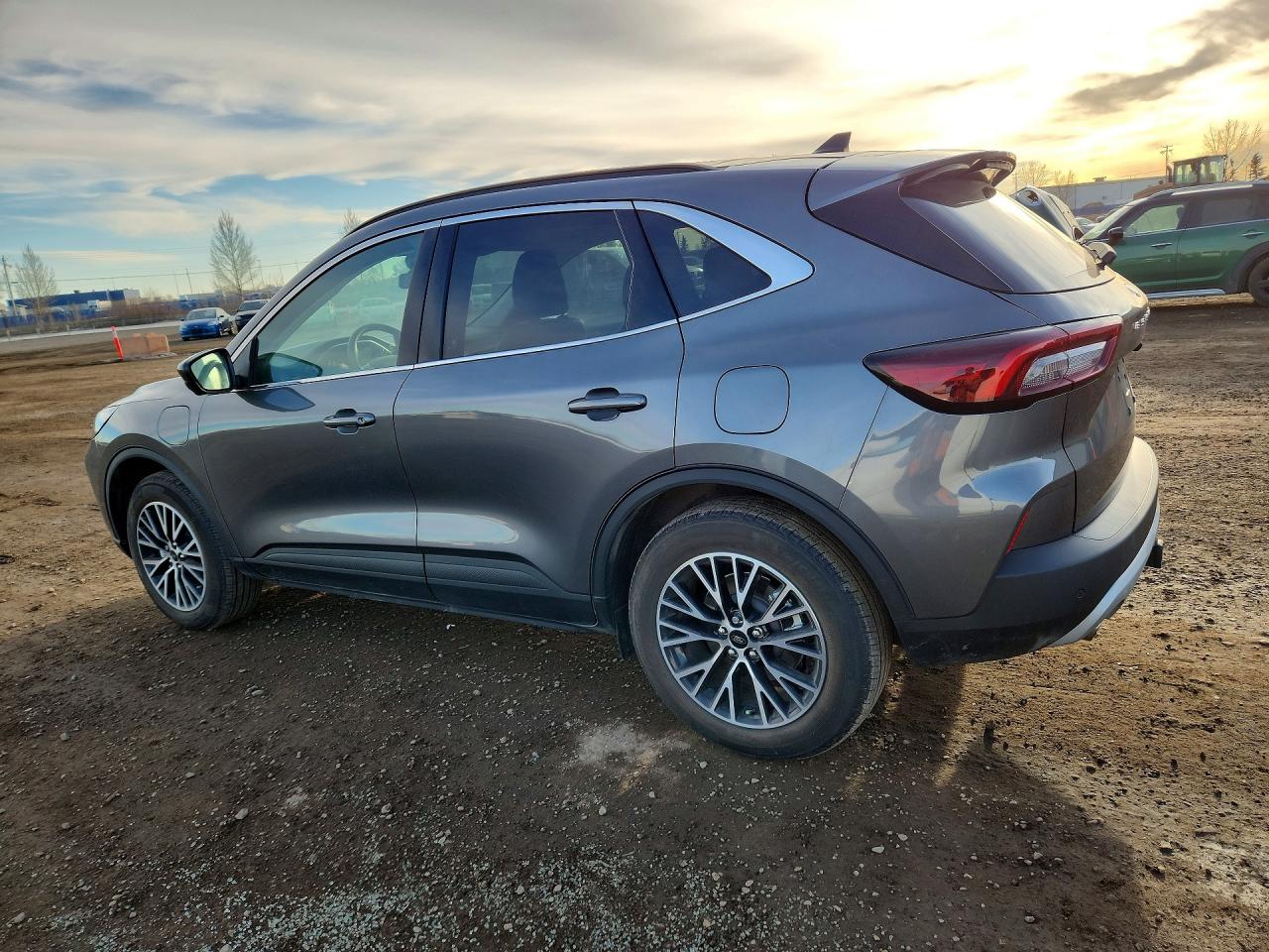 2025 FORD ESCAPE photo 2