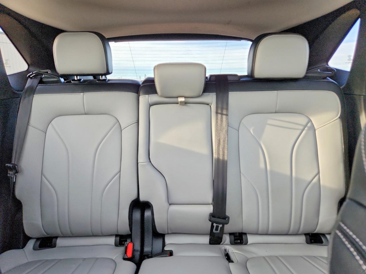 2025 FORD ESCAPE photo 10