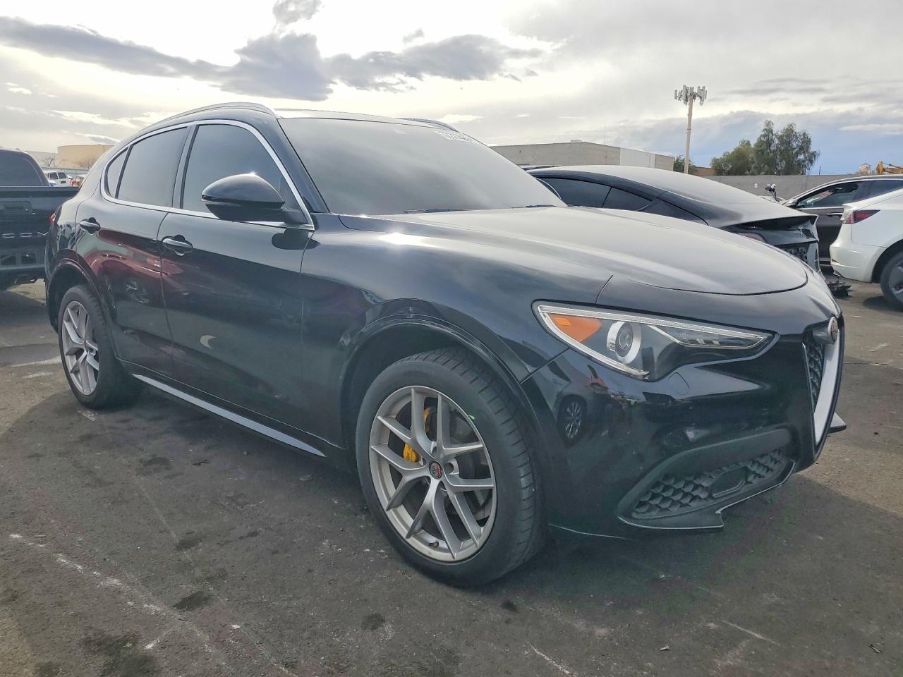 2021 ALFA ROMEO STELVIO TI photo 4