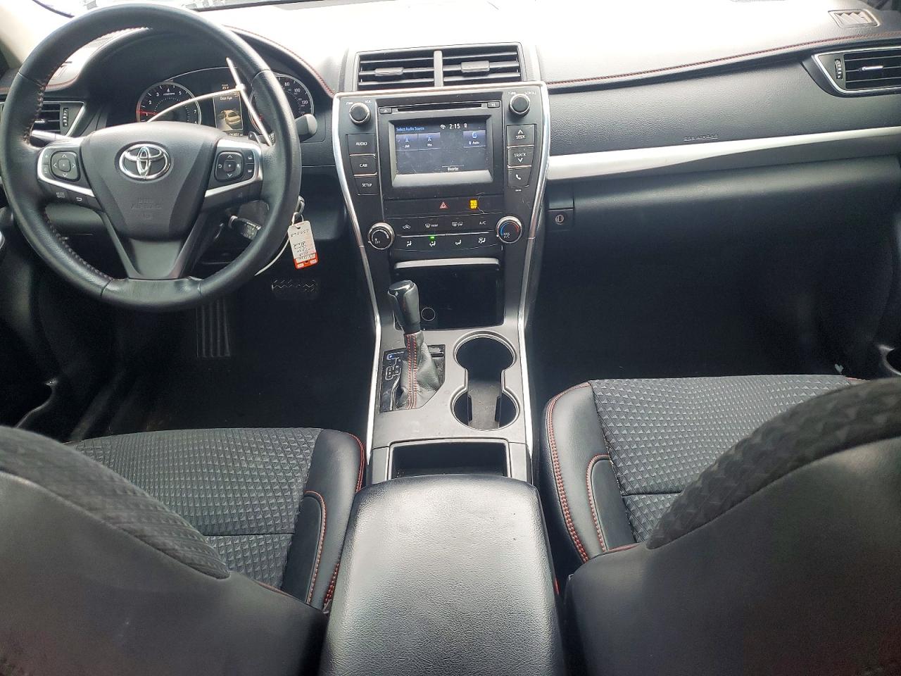 2015 TOYOTA CAMRY photo 22