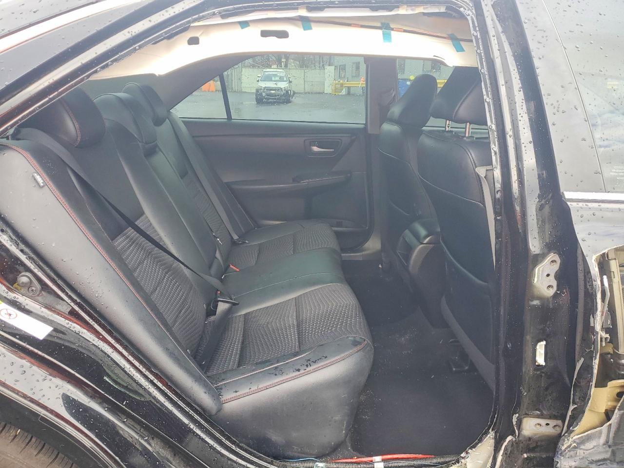 2015 TOYOTA CAMRY photo 28