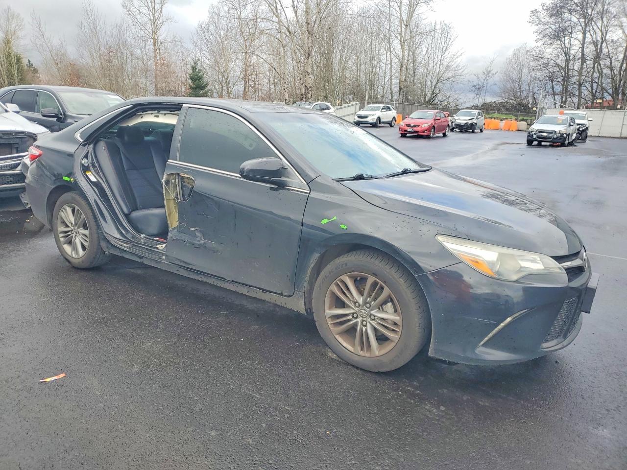 2015 TOYOTA CAMRY photo 10