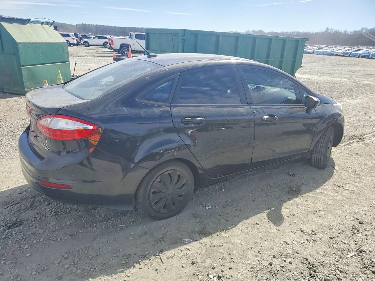 2015 FORD FIESTA S photo 5