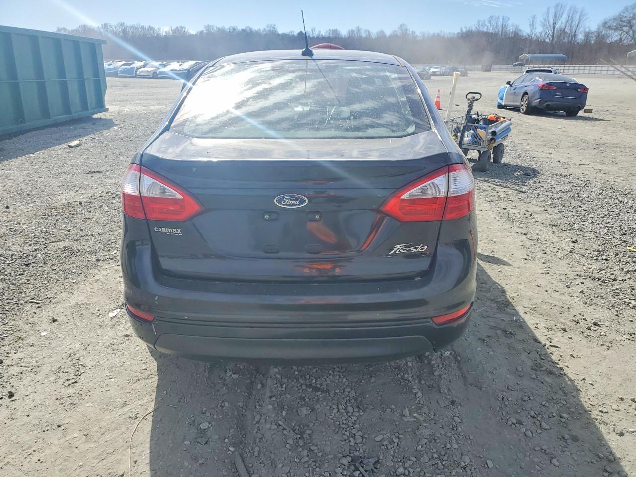 2015 FORD FIESTA S photo 11