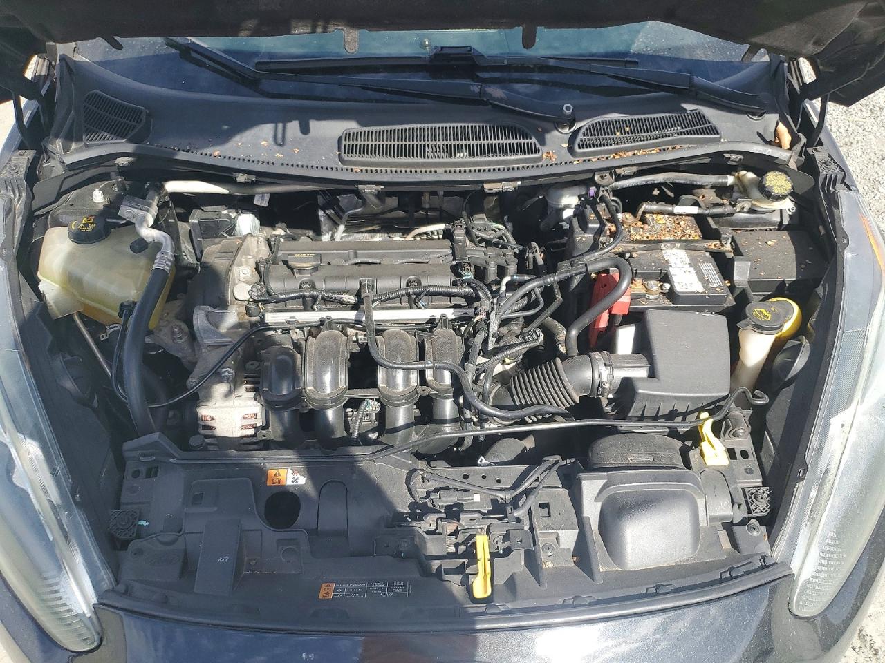 2015 FORD FIESTA S photo 21