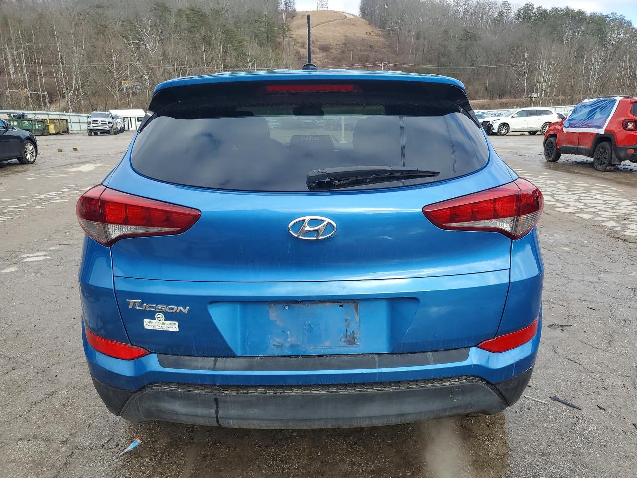 2017 HYUNDAI TUCSON SE photo 6