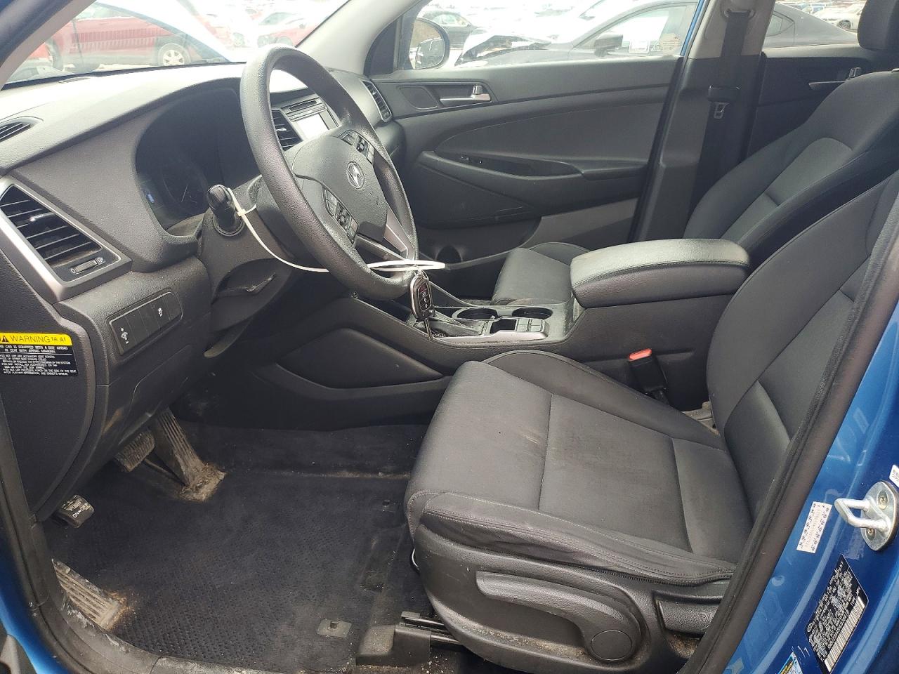 2017 HYUNDAI TUCSON SE photo 7