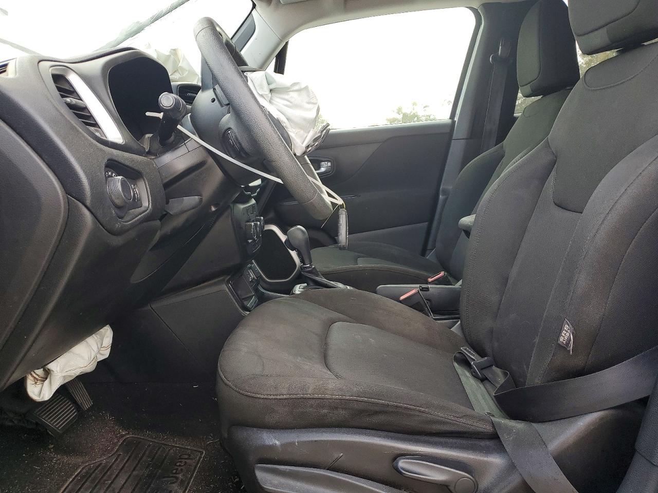 2019 JEEP RENEGADE SPORT photo 13
