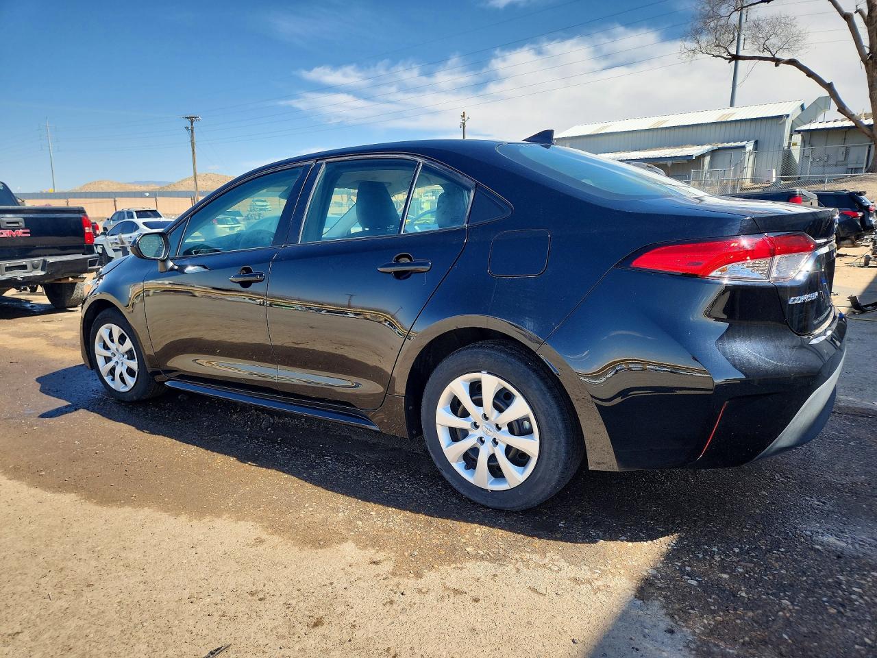 2024 TOYOTA COROLLA LE photo 3