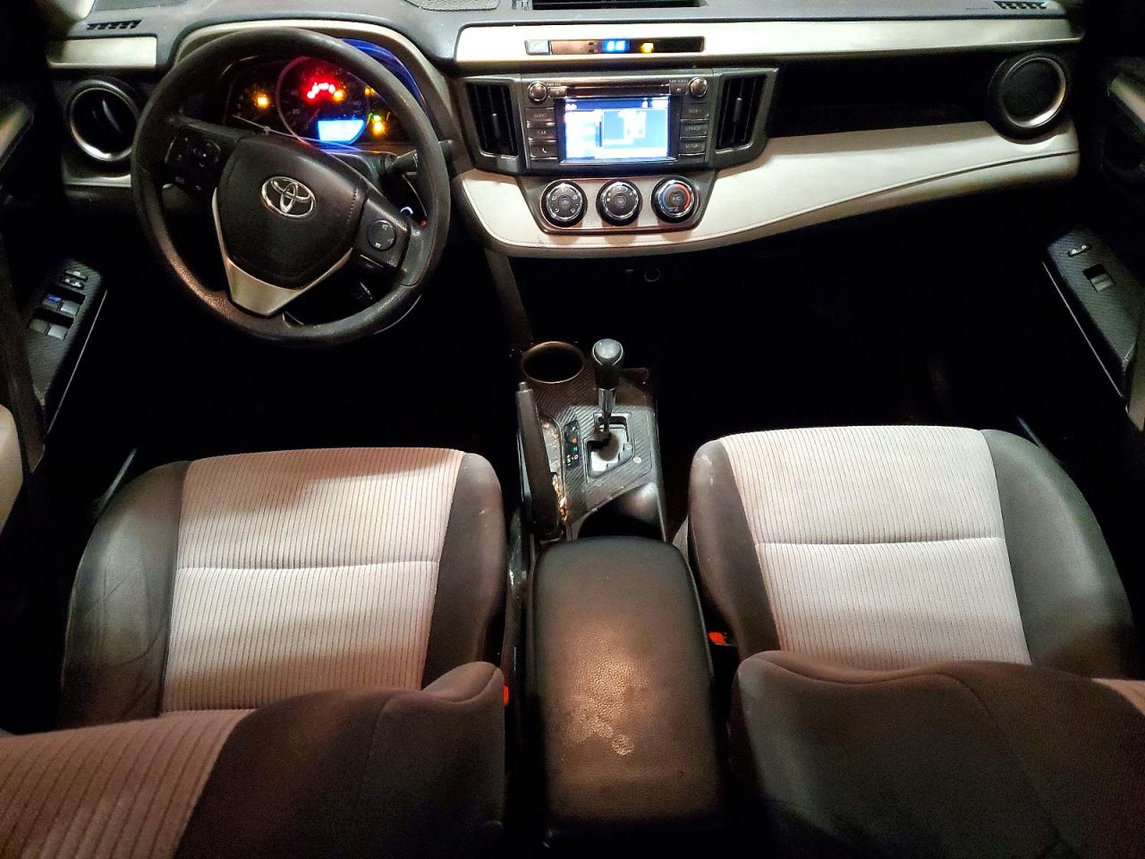 2015 TOYOTA RAV4 LE photo 8