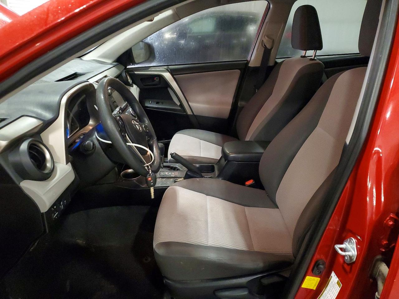 2015 TOYOTA RAV4 LE photo 7
