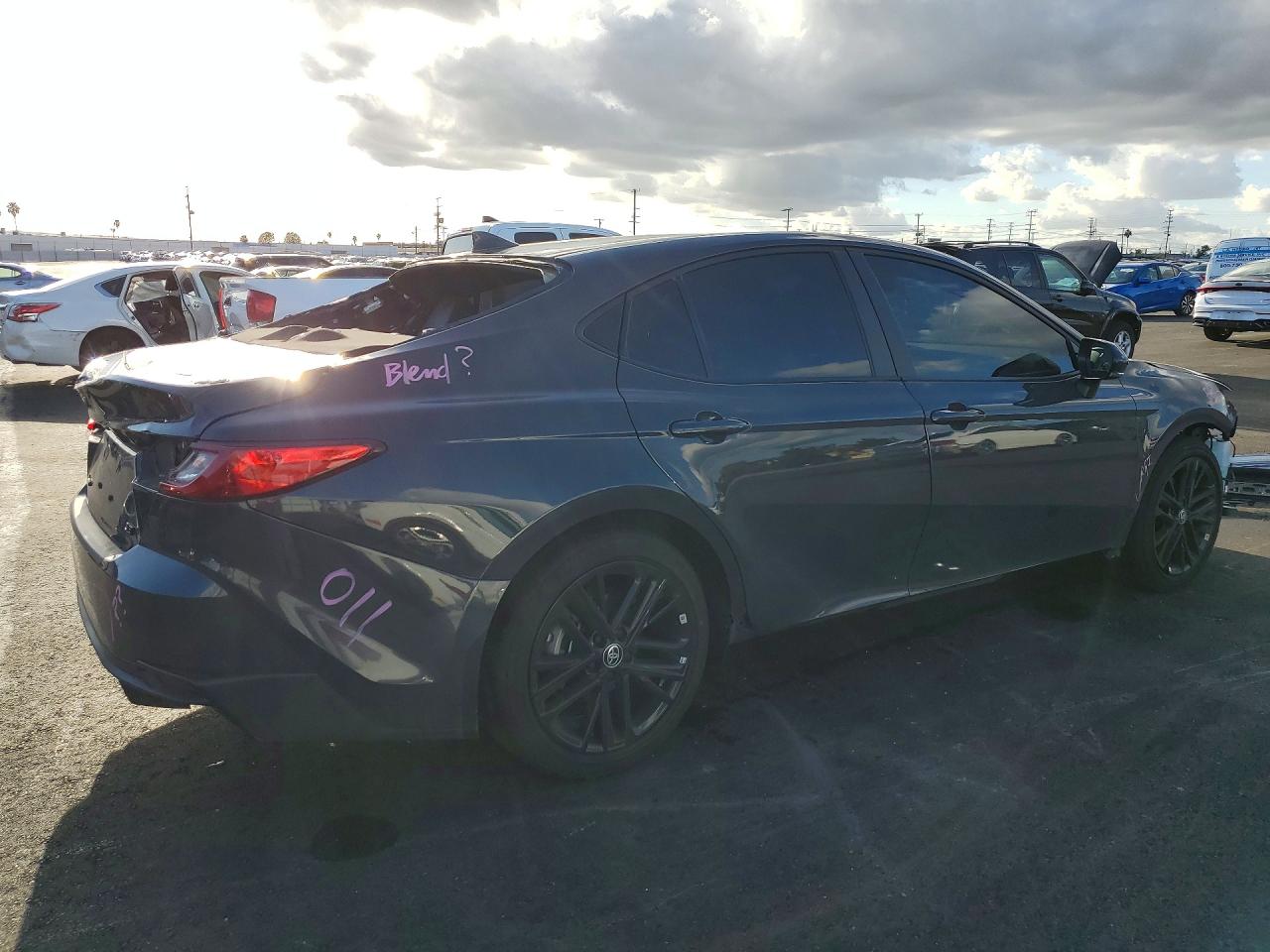 2025 TOYOTA CAMRY XSE photo 5