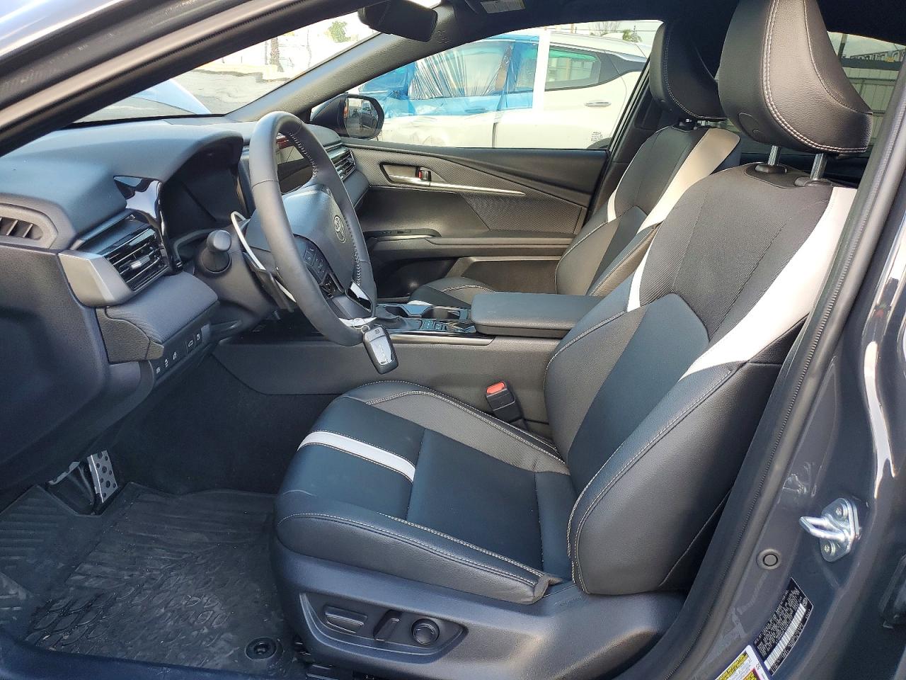 2025 TOYOTA CAMRY XSE photo 13