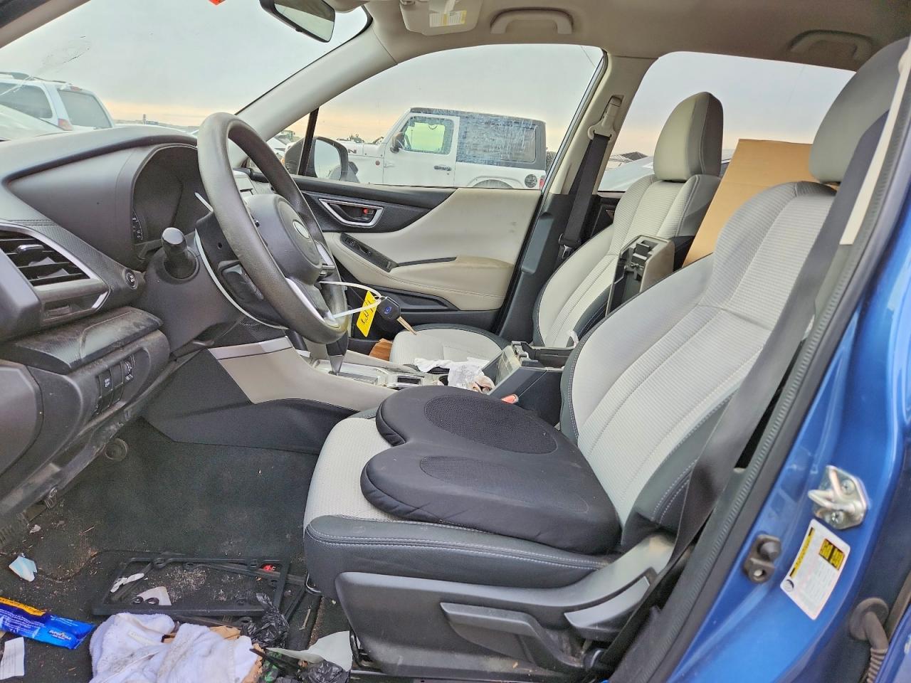 2021 SUBARU FORESTER photo 13