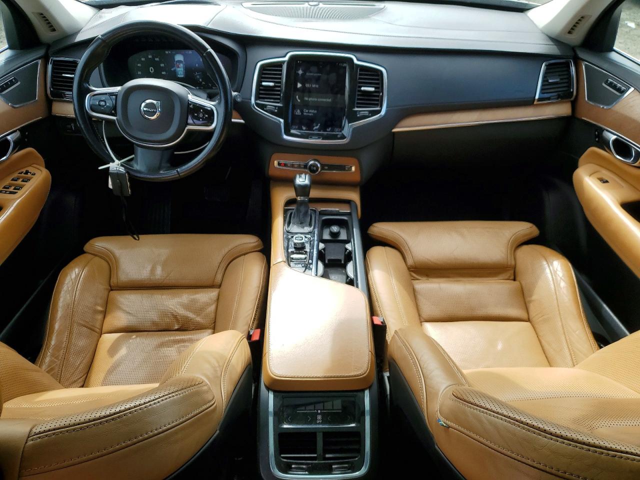 2016 VOLVO XC90 T6 photo 22