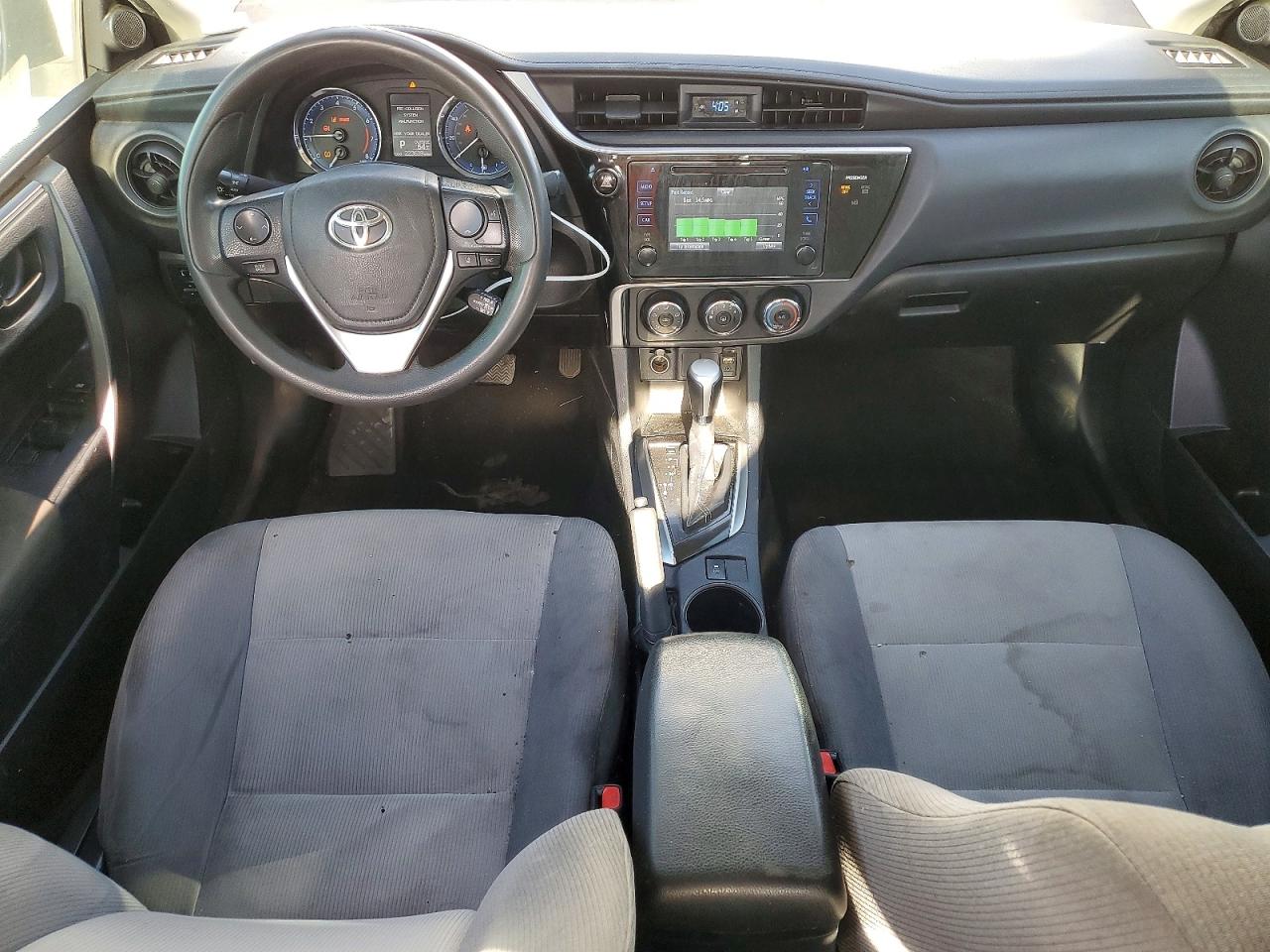 2017 TOYOTA COROLLA L photo 8