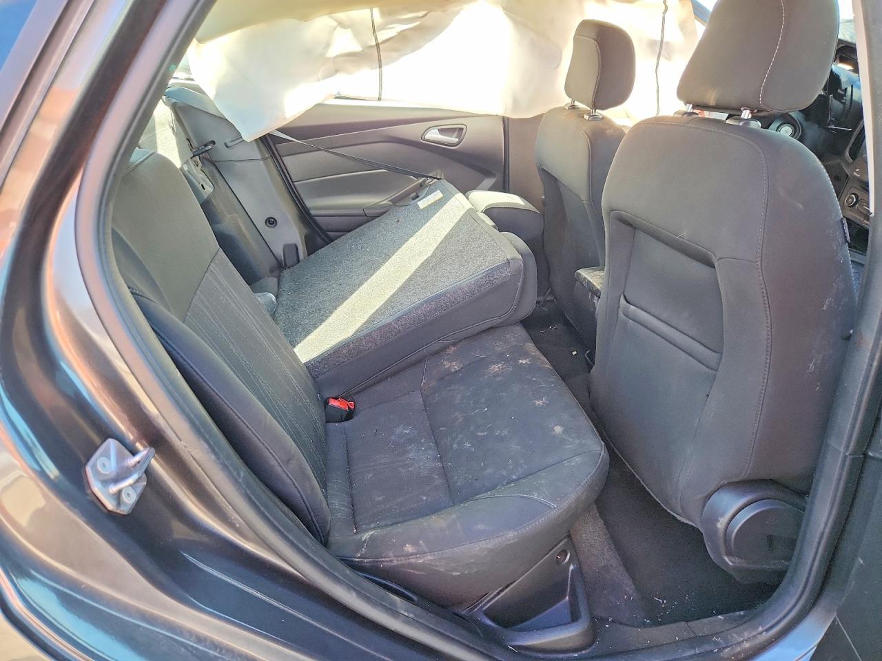 2018 FORD FOCUS SE photo 10