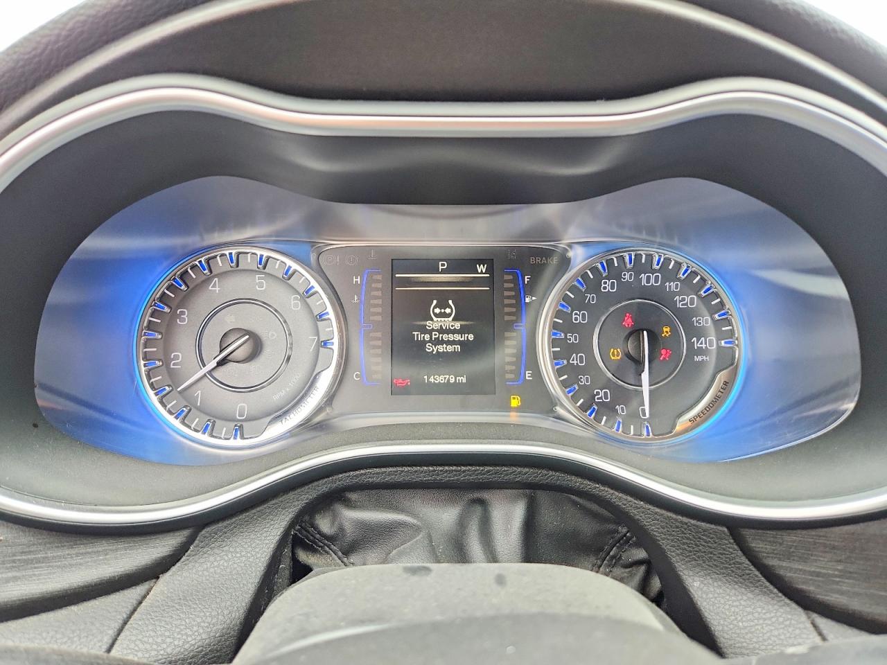 2015 CHRYSLER 200 photo 17